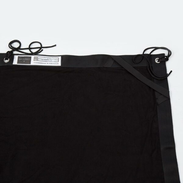 Borniol Black Solid